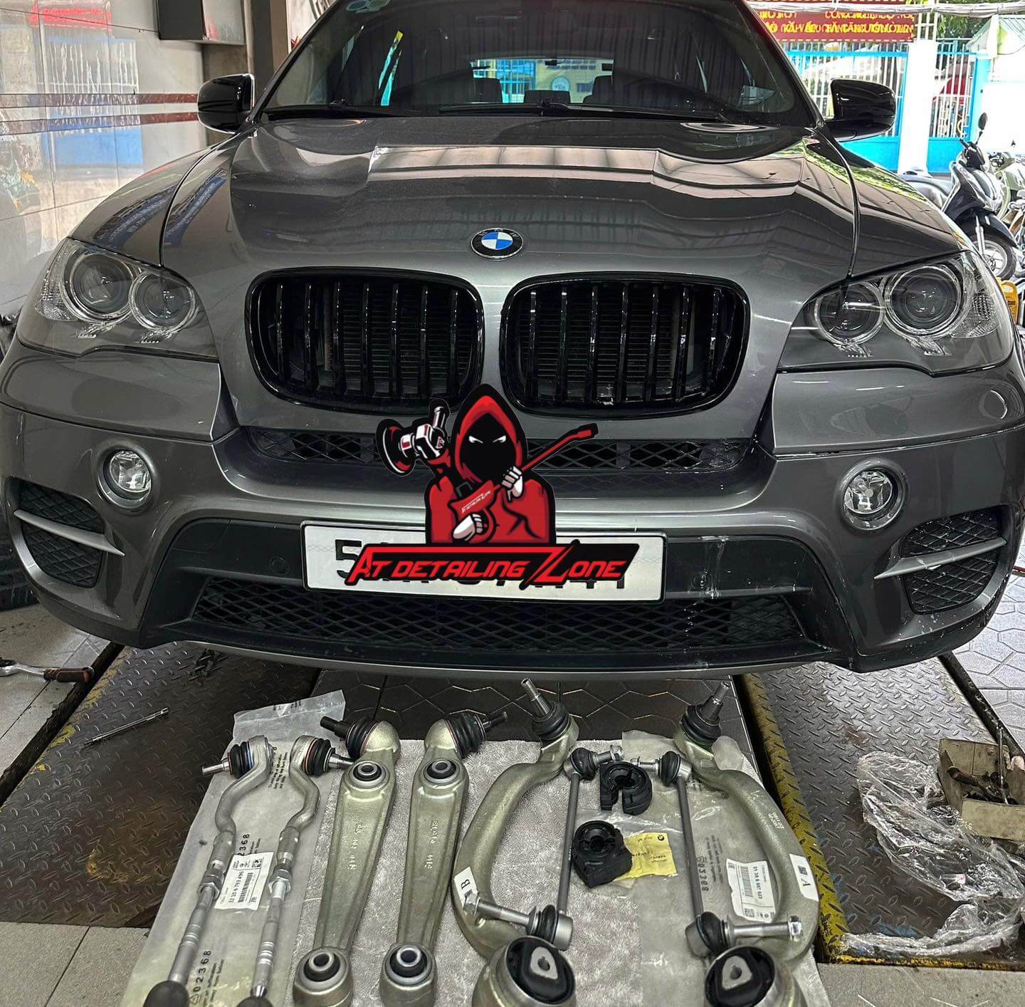 BMW X5 E70 thay thế hệ thống gầm